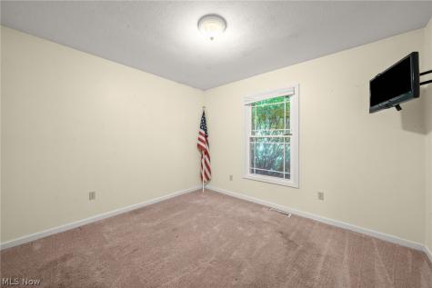 6031 Woodcrest Avenue NE Canton OH 44721
