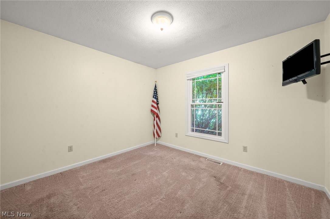 6031 Woodcrest Avenue NE Canton OH 44721