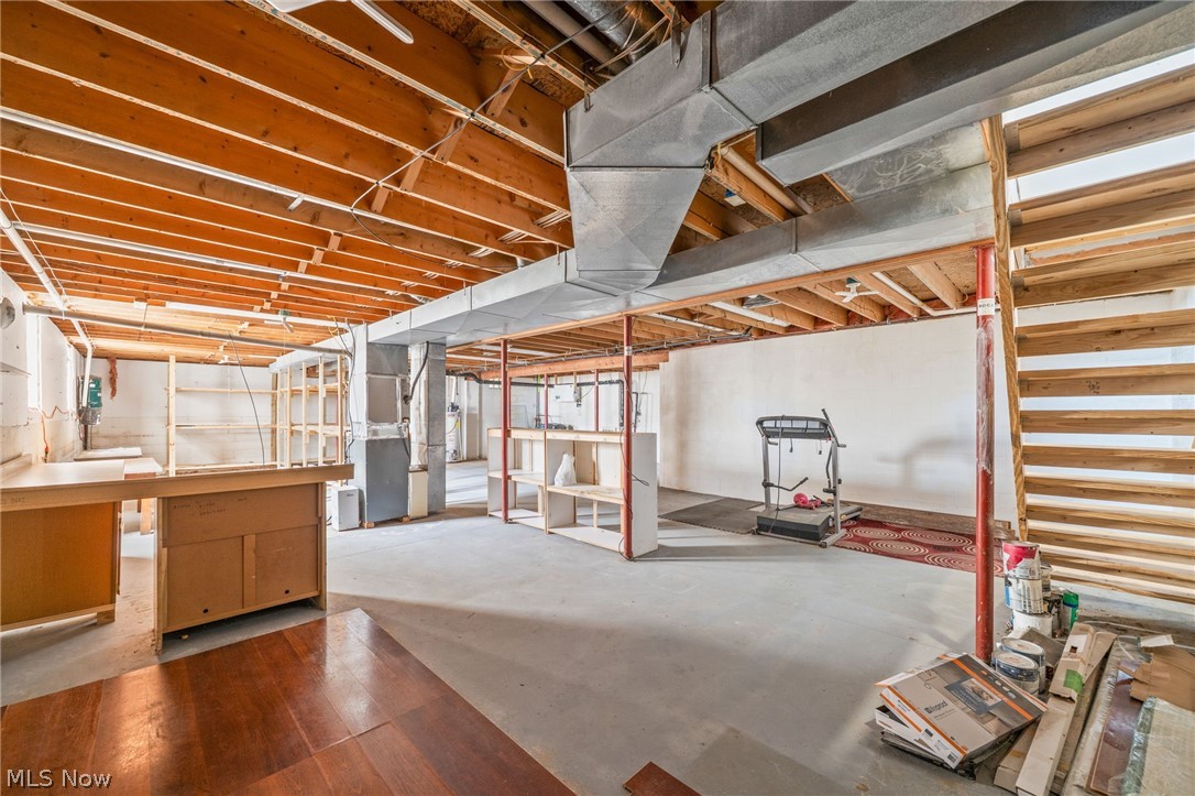6031 Woodcrest Avenue NE Canton OH 44721