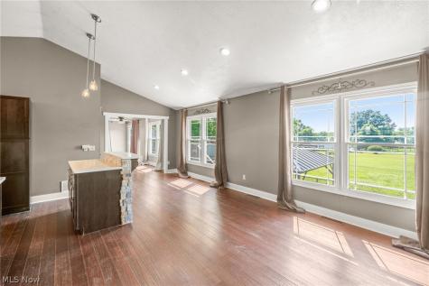 6031 Woodcrest Avenue NE Canton OH 44721