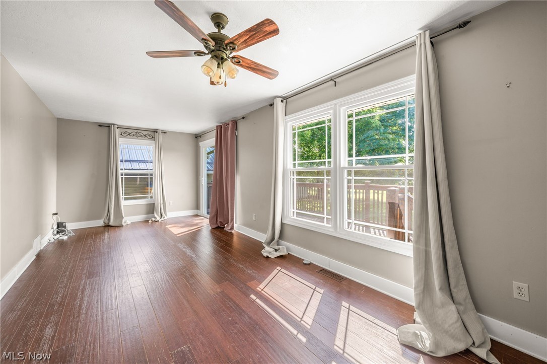 6031 Woodcrest Avenue NE Canton OH 44721