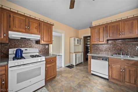 1440 Westwood Avenue Lakewood OH 44107