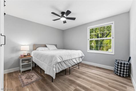 78 Summerberry Lane Niles OH 44446