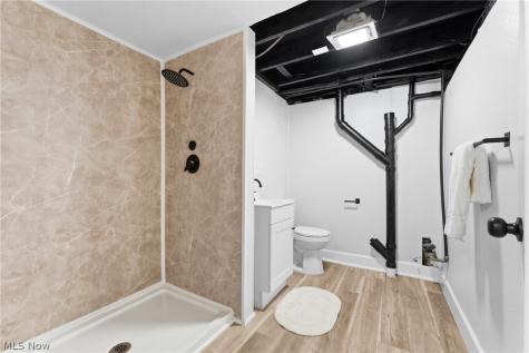 78 Summerberry Lane Niles OH 44446