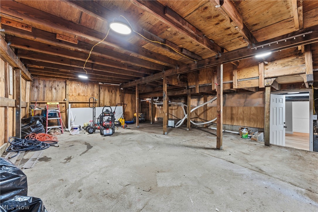 78 Summerberry Lane Niles OH 44446