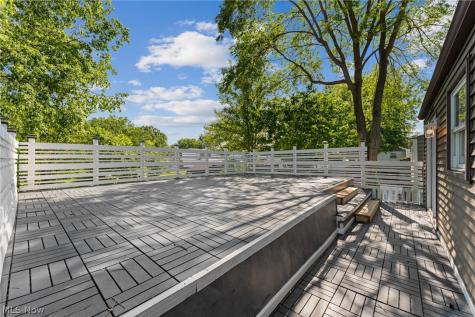 78 Summerberry Lane Niles OH 44446