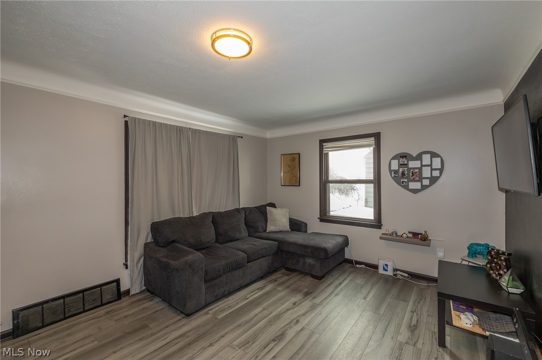 15497 Hummel Road Brook Park OH 44142