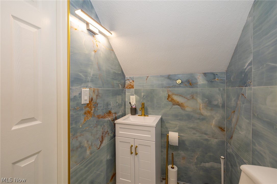 15497 Hummel Road Brook Park OH 44142