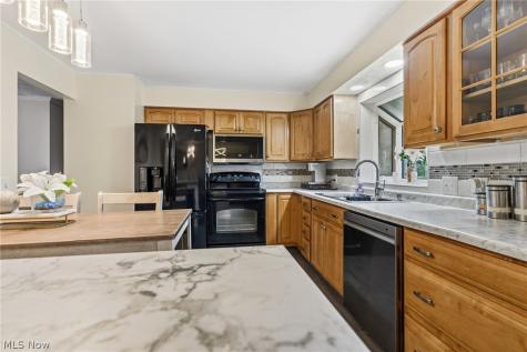 6727 Amsel Avenue NE Canton OH 44721