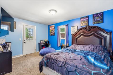 6727 Amsel Avenue NE Canton OH 44721