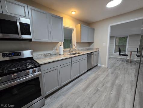 1069 Ghent Road Akron OH 44333