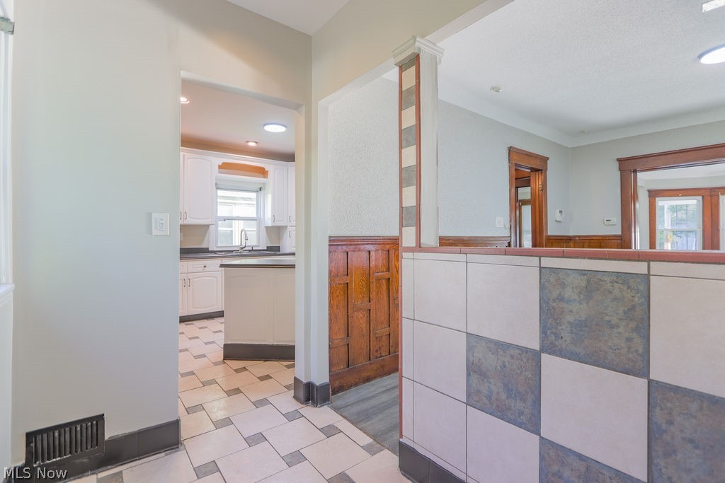 1337 E 84th Street Cleveland OH 44103