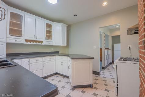 1337 E 84th Street Cleveland OH 44103