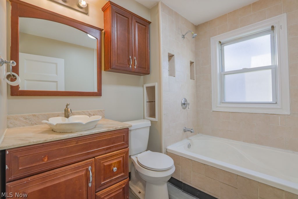 1337 E 84th Street Cleveland OH 44103