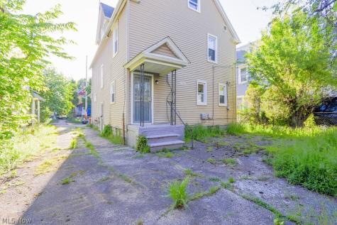 1337 E 84th Street Cleveland OH 44103