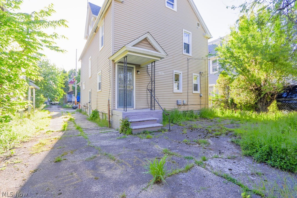 1337 E 84th Street Cleveland OH 44103