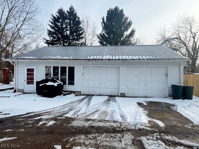 152 E Main Street New London OH 44851