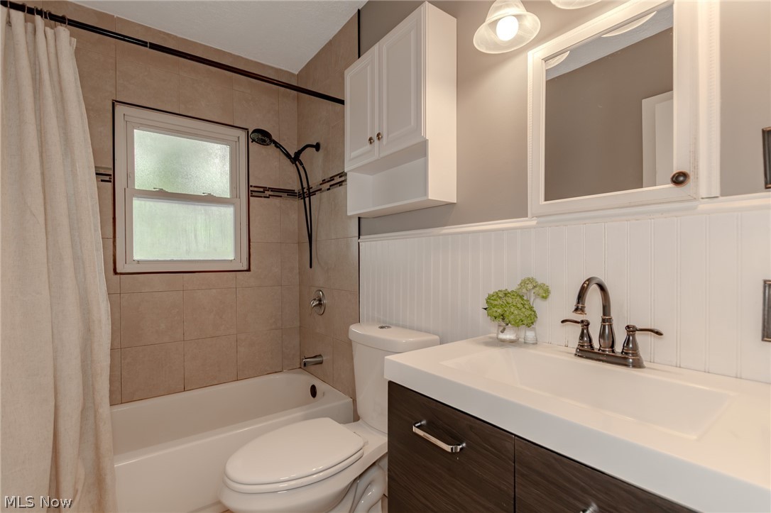 7987 Euclid Chardon Road Kirtland OH 44094