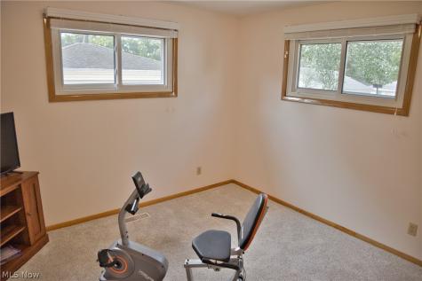 10855 Ronald Drive Parma OH 44130