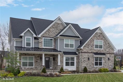 2716 Rocky Ridge Drive Westlake OH 44145