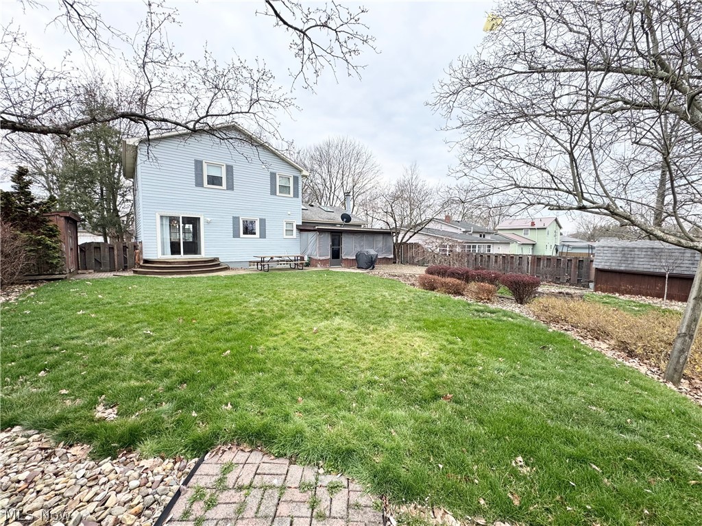 1945 Farmdale Avenue Mineral Ridge OH 44440