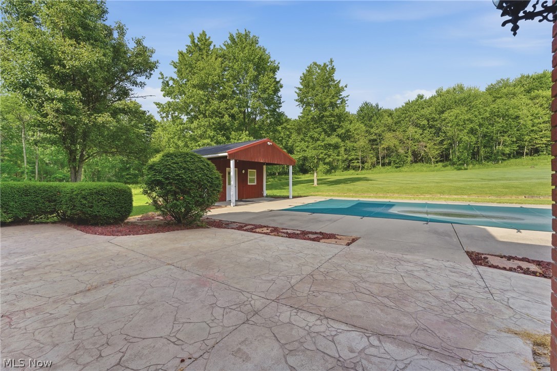 2184 Brenner Road NE Carrollton OH 44615