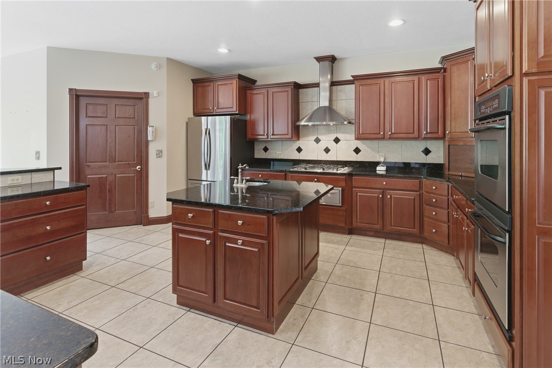 2184 Brenner Road NE Carrollton OH 44615