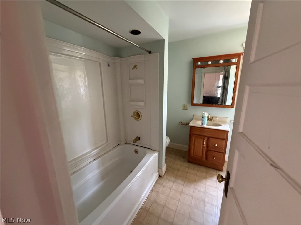 1273 Girard Street Akron OH 44301