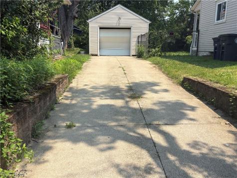1273 Girard Street Akron OH 44301