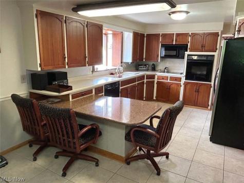 7470 Gayview Street Louisville OH 44641