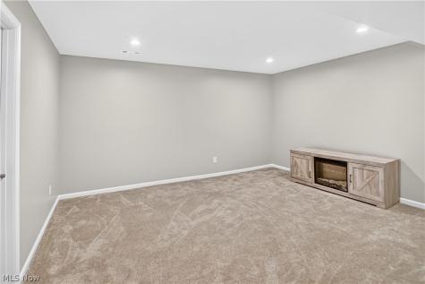 6159 Krystina Run Lorain OH 44053