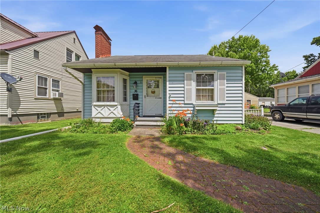 36 N Pearl Street Columbiana OH 44408