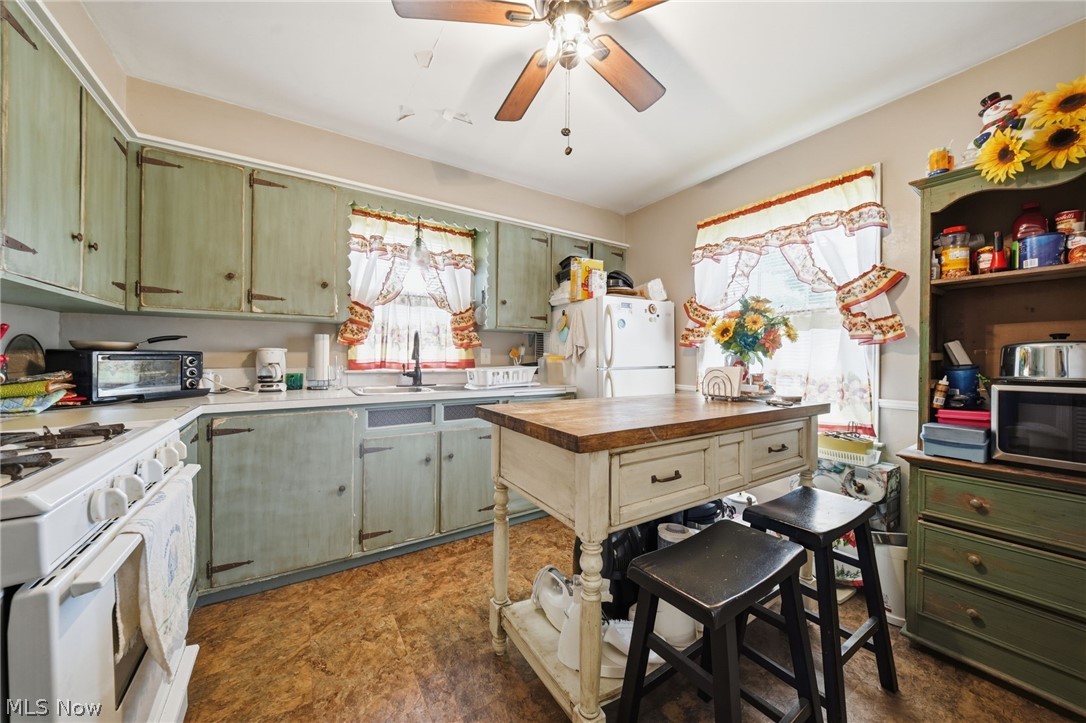 36 N Pearl Street Columbiana OH 44408