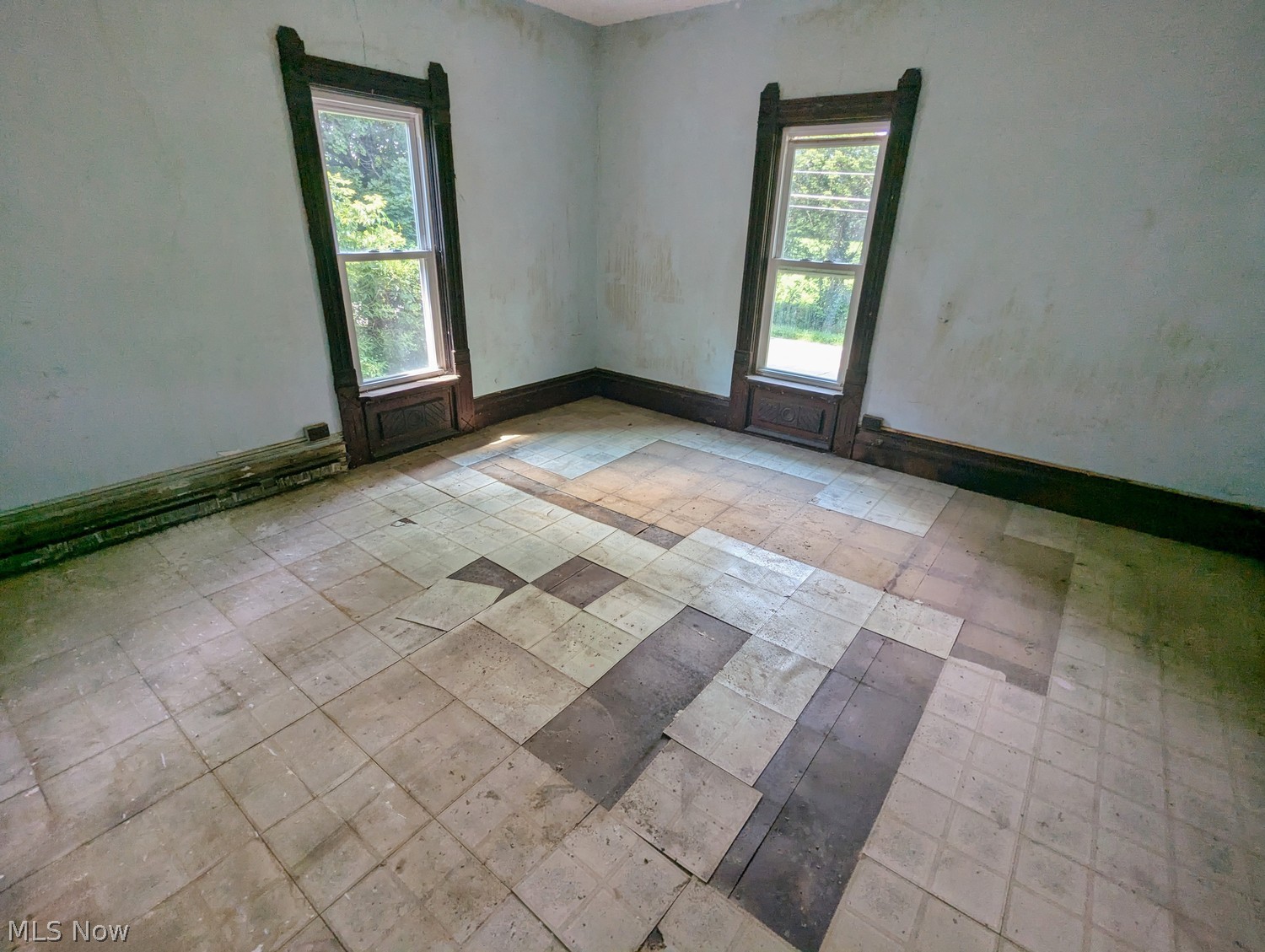 2580 Edison Street NW Uniontown OH 44685