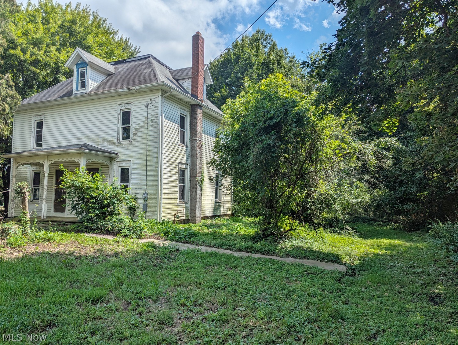 2580 Edison Street NW Uniontown OH 44685