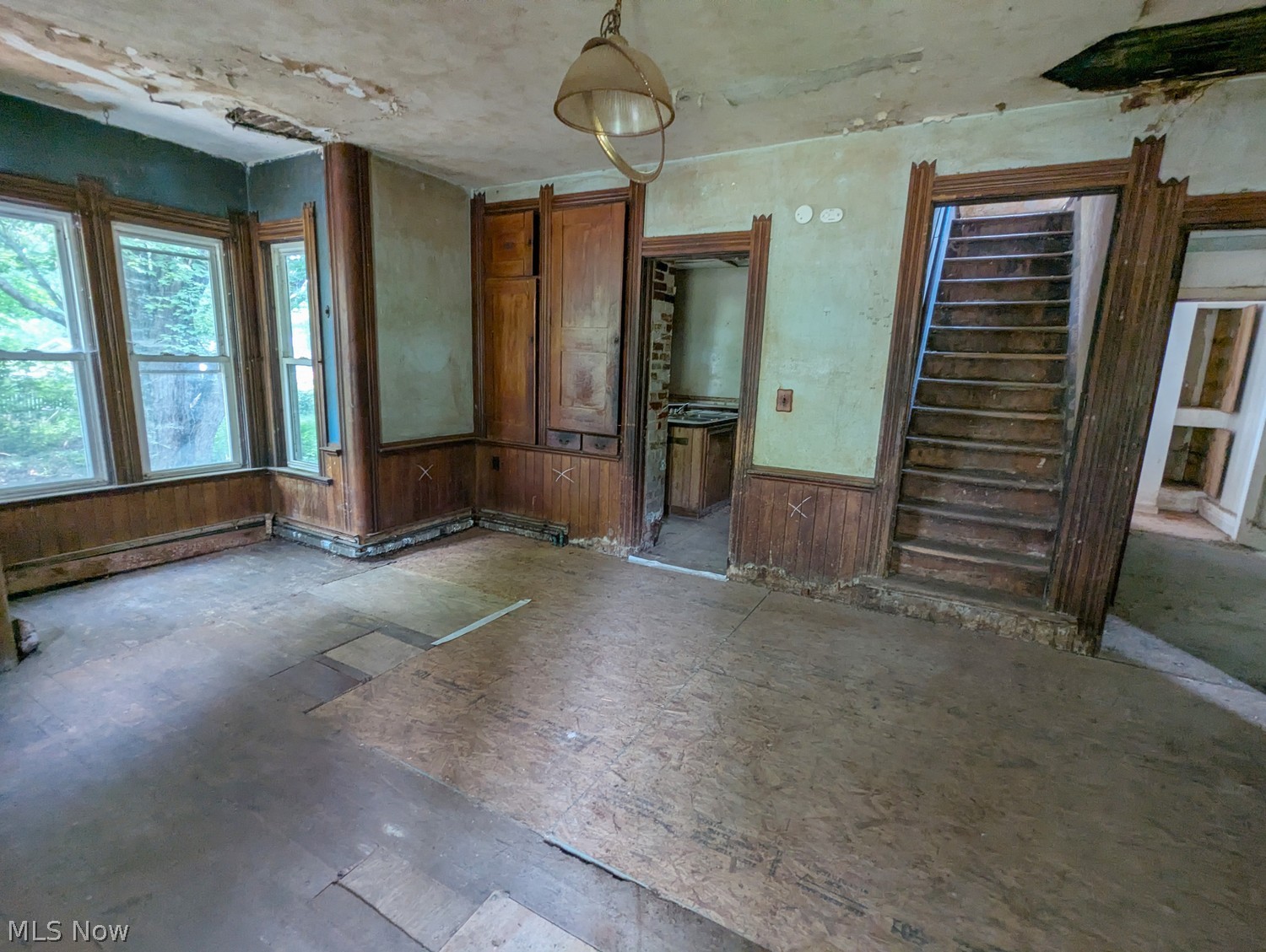 2580 Edison Street NW Uniontown OH 44685