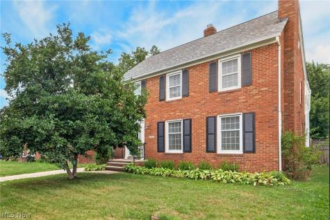 1515 Bunts Road Lakewood OH 44107