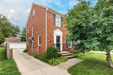 1515 Bunts Road Lakewood OH 44107