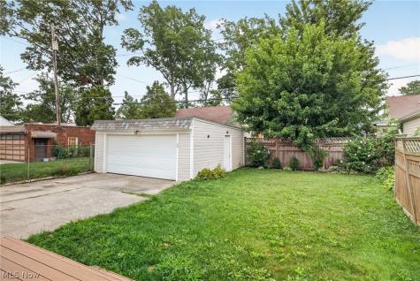1515 Bunts Road Lakewood OH 44107