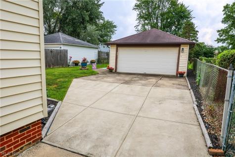 11109 Meadowbrook Drive Parma Heights OH 44130