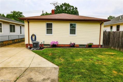 11109 Meadowbrook Drive Parma Heights OH 44130