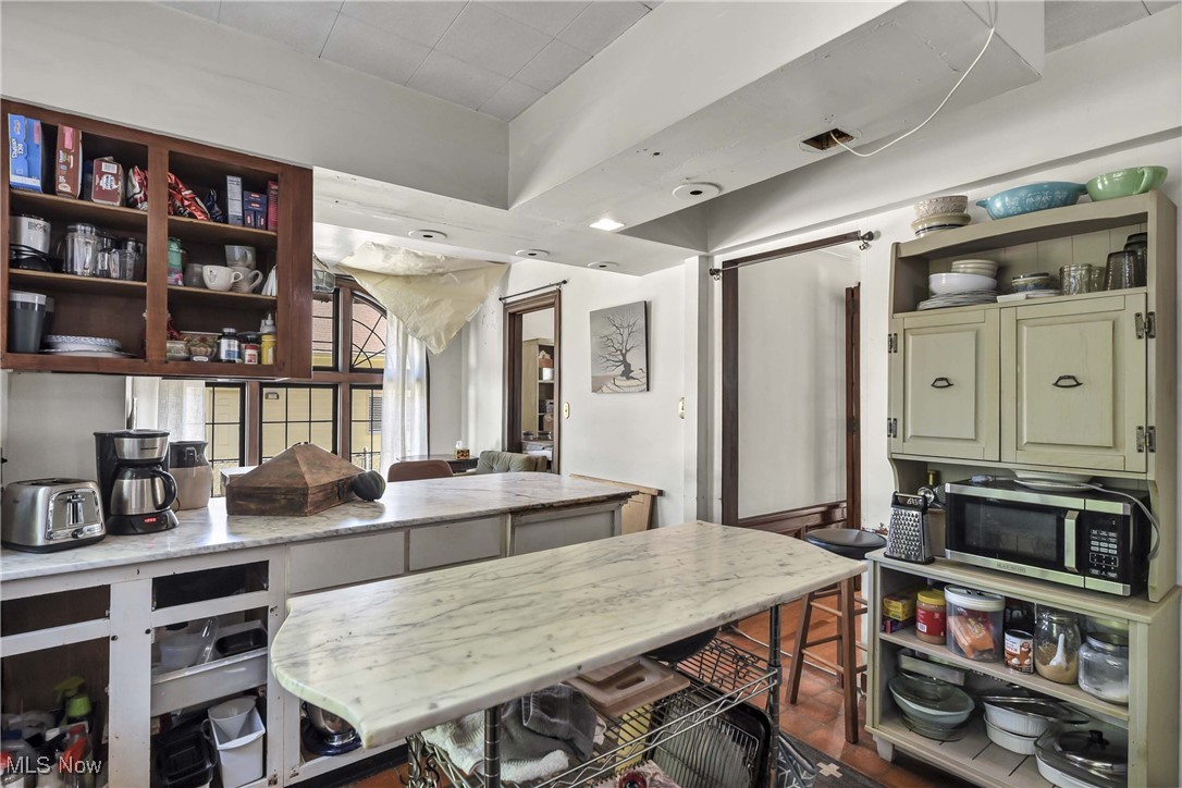 10102 Lake Avenue Cleveland OH 44102