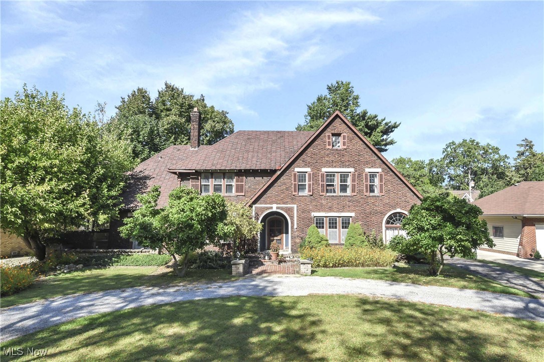 10102 Lake Avenue Cleveland OH 44102