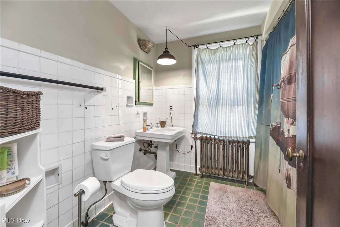 10102 Lake Avenue Cleveland OH 44102