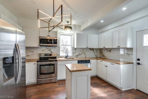 3135 W 46th Street Cleveland OH 44102