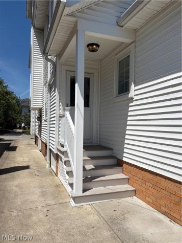 1221 Andrews Avenue Lakewood OH 44107