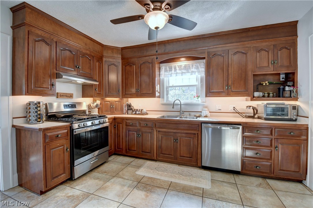 917 W Main Street Sugarcreek OH 44681