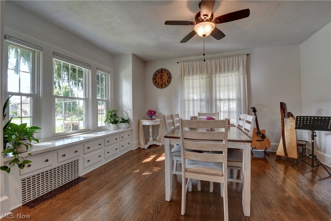 917 W Main Street Sugarcreek OH 44681