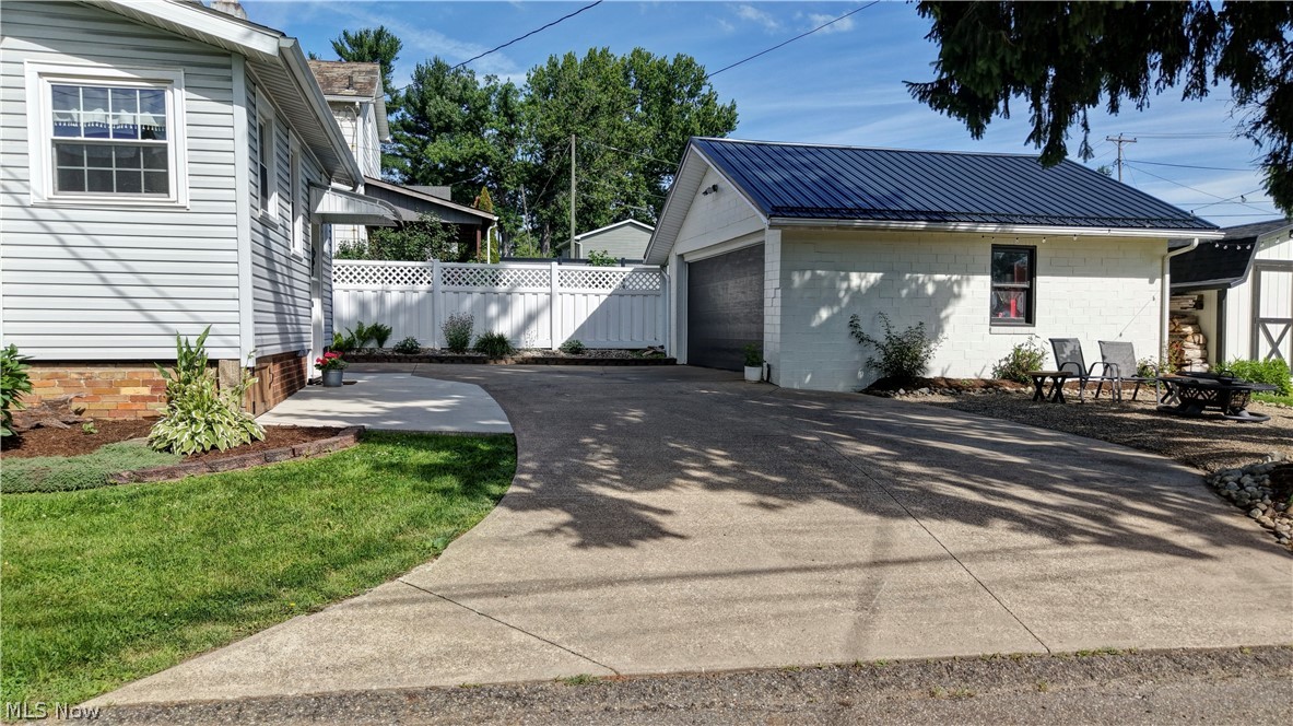 917 W Main Street Sugarcreek OH 44681