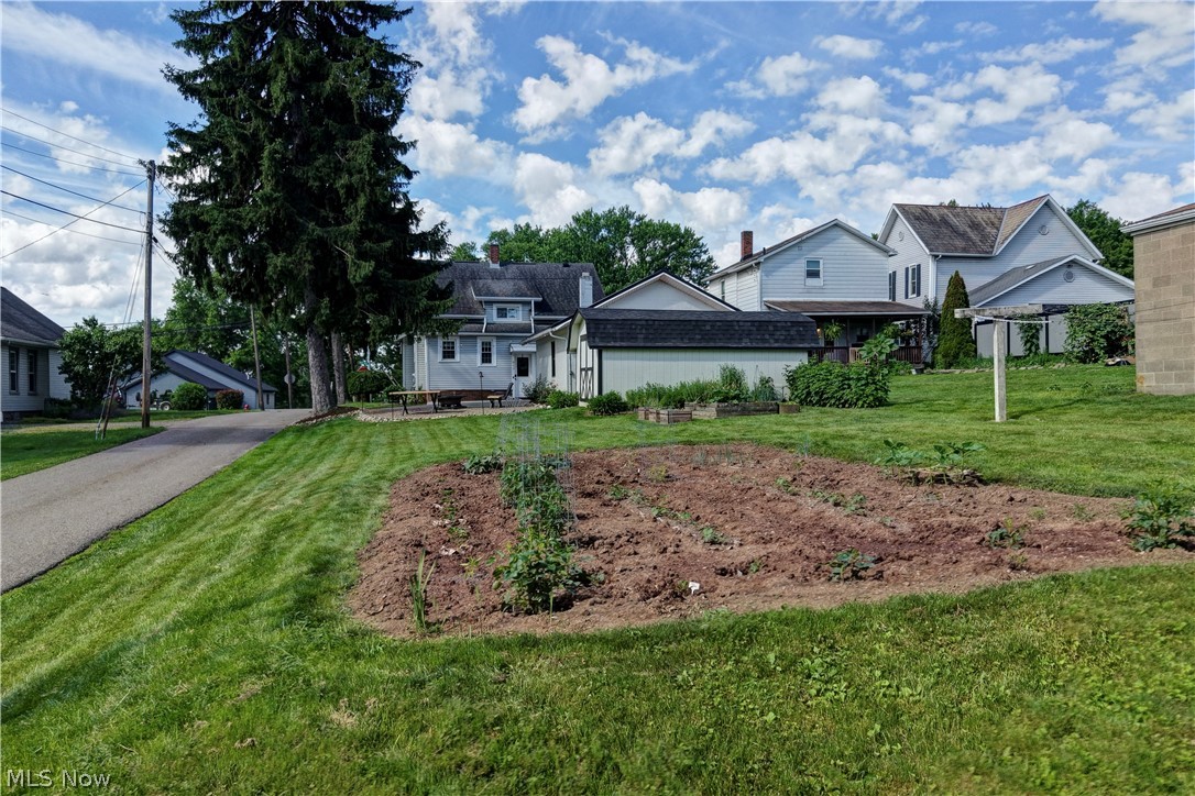 917 W Main Street Sugarcreek OH 44681